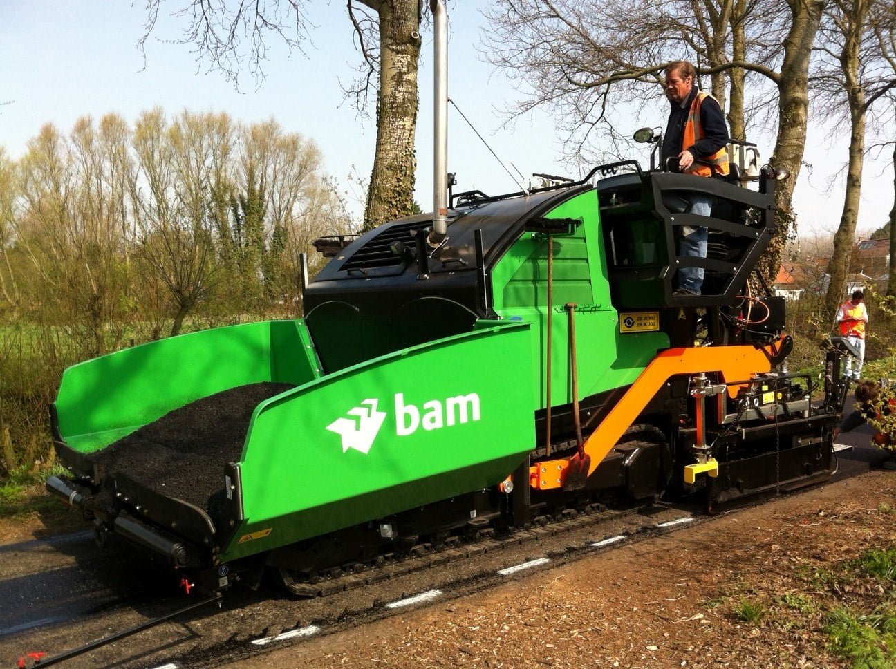 Tweede nieuwe Dynapac SD2500CS asfaltafwerkmachine voor BAM Wegen