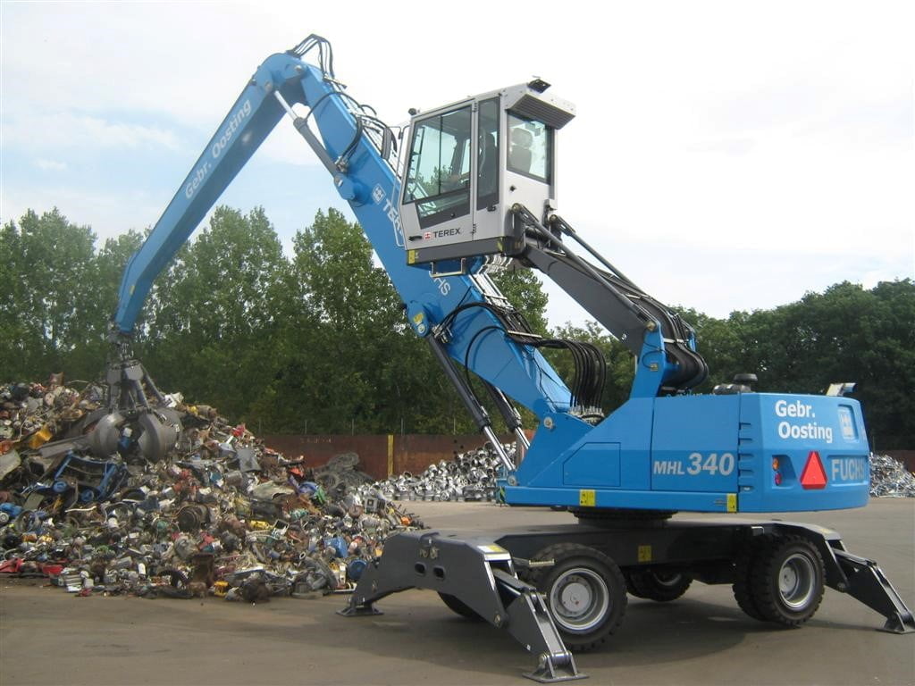 Nieuwe MHL340D voor Gebr. Oosting Metalen Recycling