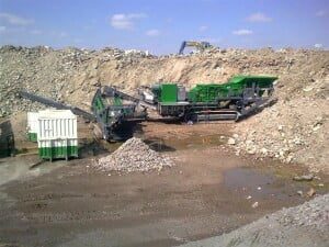 Van der Spek Vianen levert grootste rupsmobiele recyclingbreker