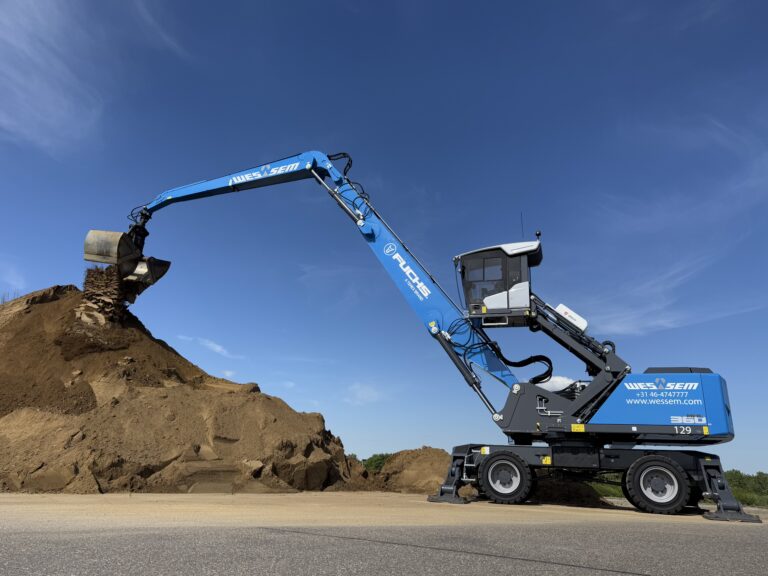 Nieuwe Fuchs MHL360F voor Wessem Port Services  