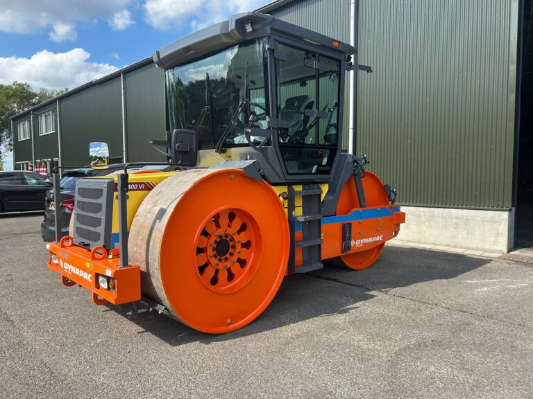 Nieuwe Dynapac CS1400 voor De Jong Zuurmond