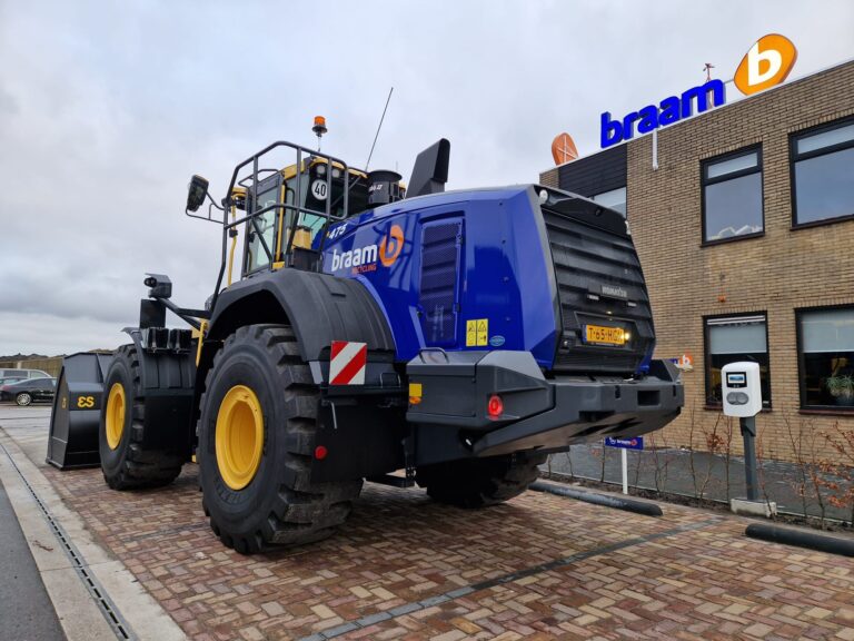 Nieuwe Komatsu WA475-11 voor Braam Recycling
