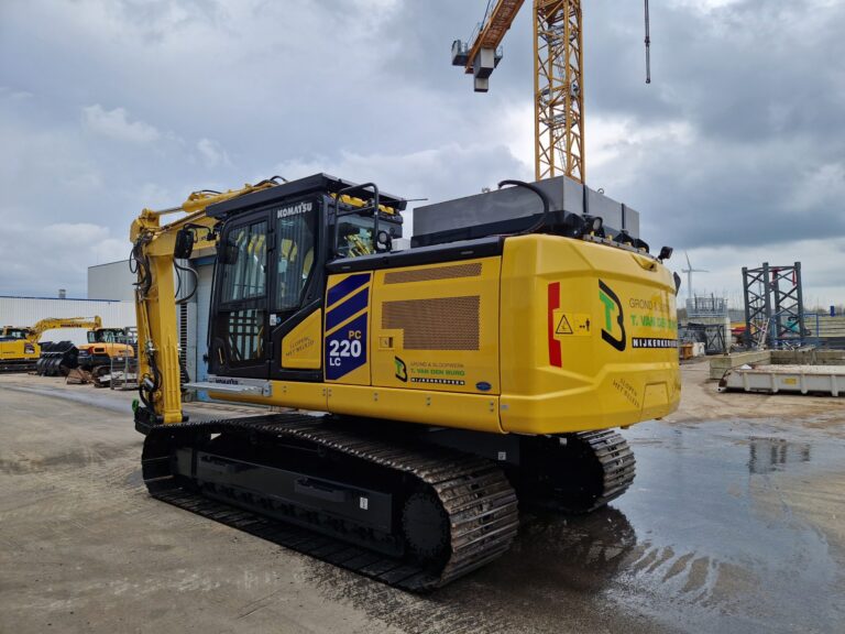 Zeer complete primeur voor T. van den Burg Grond & Sloopwerk