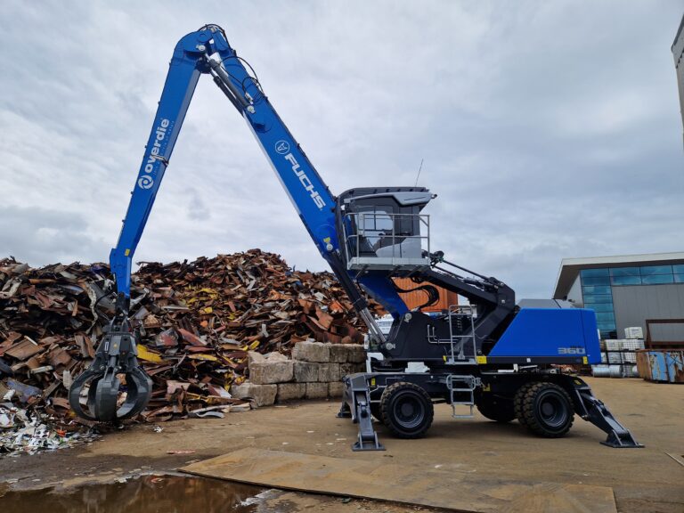 Duo nieuwe Fuchs machines voor Overdie