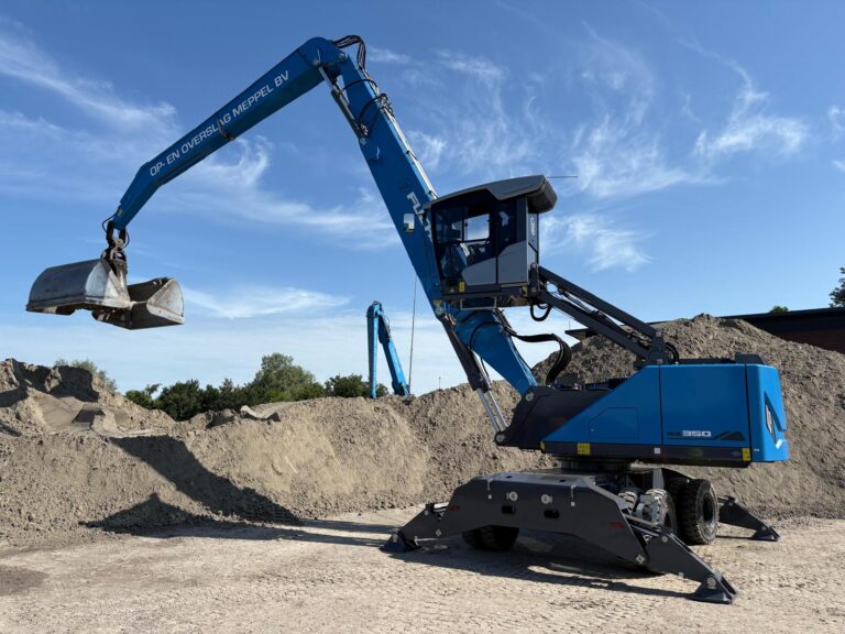 Nieuwe Fuchs MHL350G voor Op- en overslag Meppel B.V.