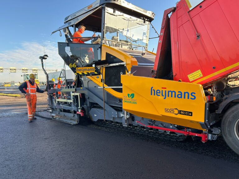 Nieuwe elektrische Dynapac SD25-80C e afgeleverd aan Heijmans