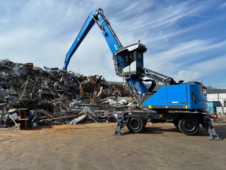 Nieuwe Fuchs MHL350G voor Pennings Kabel- en Metaalrecycling in Uden