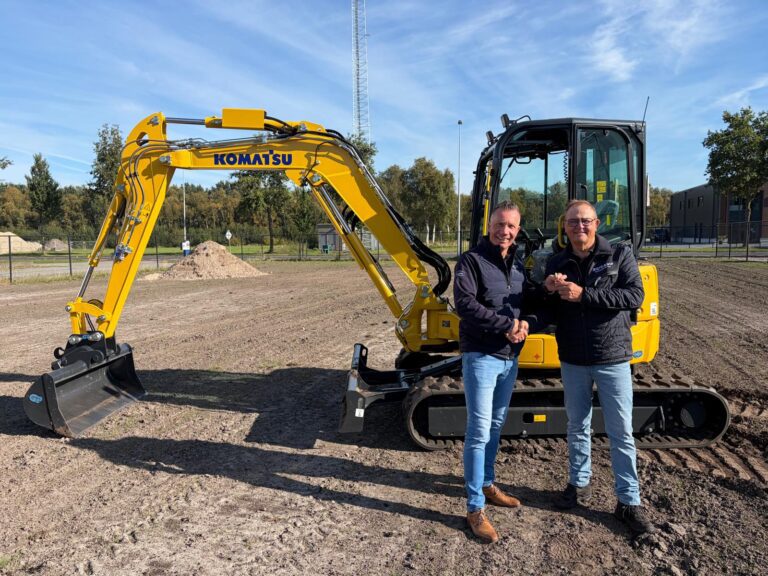 Nieuwe Komatsu PC50MR voor Nijland Verkeerscholen