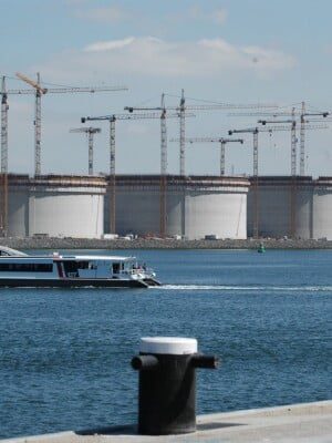 Bouw LNG-tanks op Maasvlakte vordert gestaag